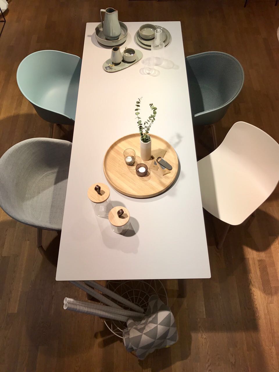 2 Tisch und stühle
